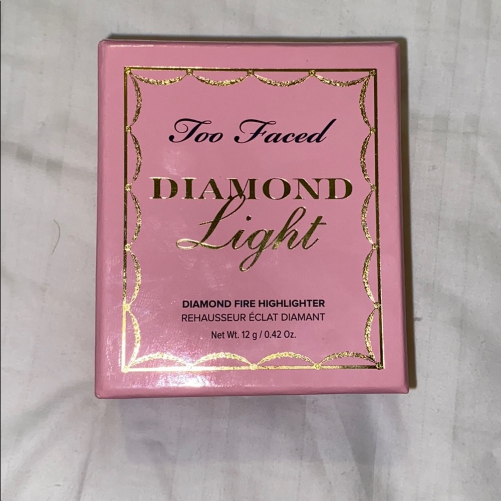 Too Faced Diamond Light